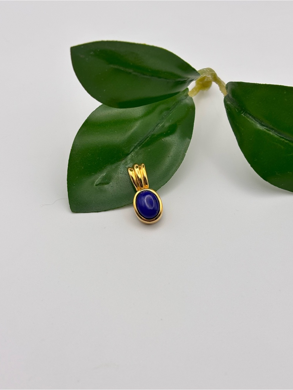 Vintage Lapis Lazuli Pendant Yellow Gold